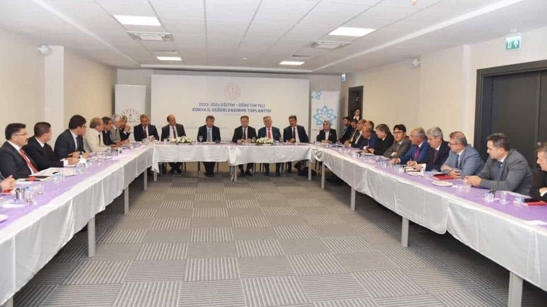 MİLLİ EĞİTİM BAKAN YARDIMCISI KEMAL ŞAMLIOĞLU, İLÇE MİLLİ EĞİTİM MÜDÜRLERİ İLE BİR ARAYA GELDİ