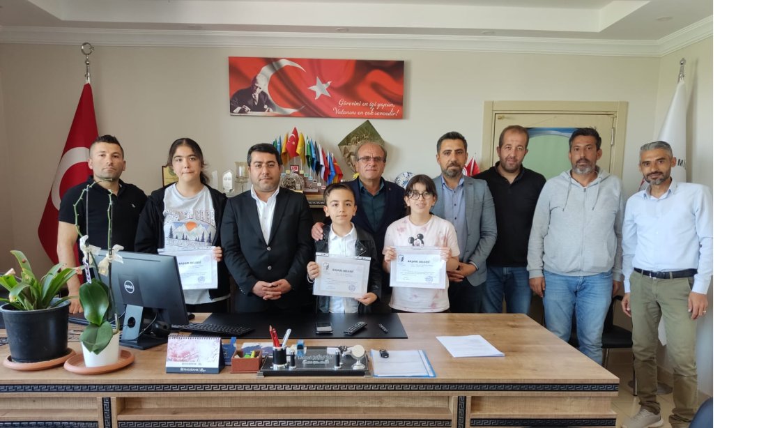 Kulu'da Türkiye Geneli Deneme Sınavı Birincileri Ödüllendirildi 