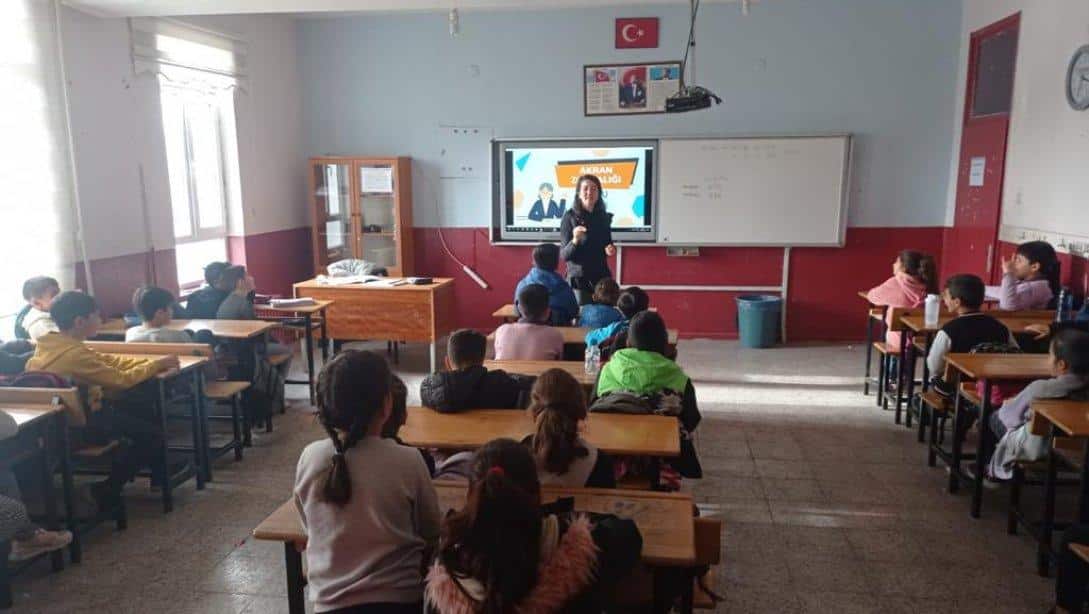 KULU'DA REHBER ÖĞRETMENLERİNDEN ÖĞRENCİLERE SEMİNER